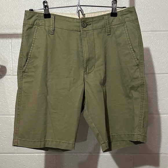 Old Navy Lived-in Straight Shorts, Size 29 - Picture 1 of 4
